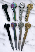 Load image into Gallery viewer, Secret Key Knife